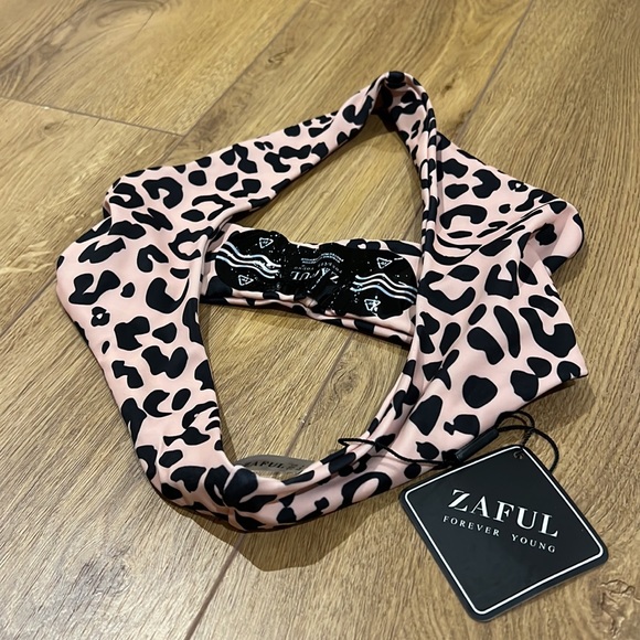 Zaful string bikini in leopard print - Picture 5 of 5
